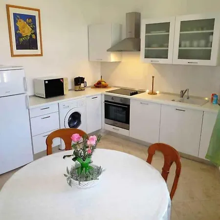 Apartman Beachfront In 26367